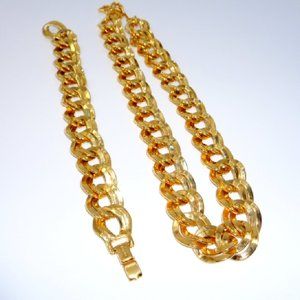 Monet  necklace and bracelet heavy gold plated set